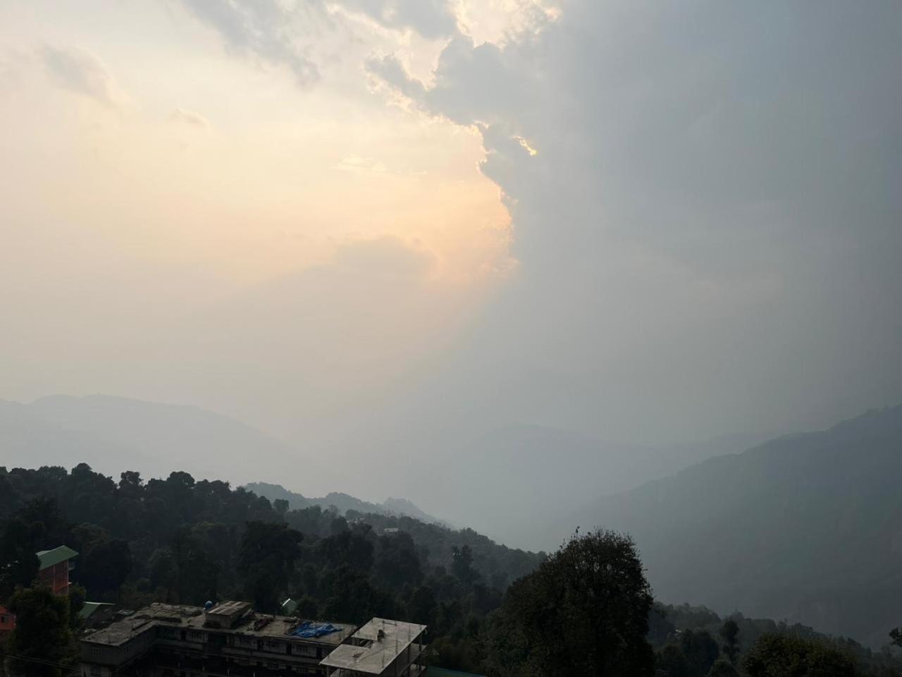 Hangkhim Homestay Ravangla Exterior photo